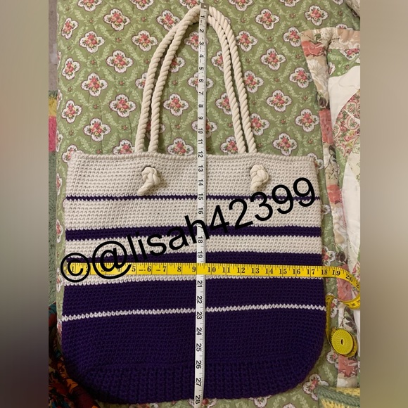 Crocheted Tote Bag - Picture 4 of 5